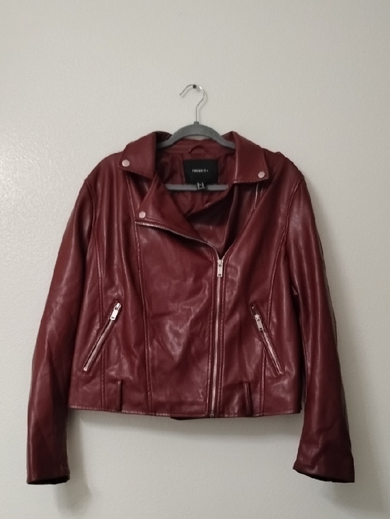 Forever 21 Jackets & Blazers - Forever 21 Burgundy Faux Leather Moto Jacket